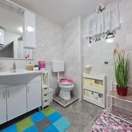 Apartment Rainbow *